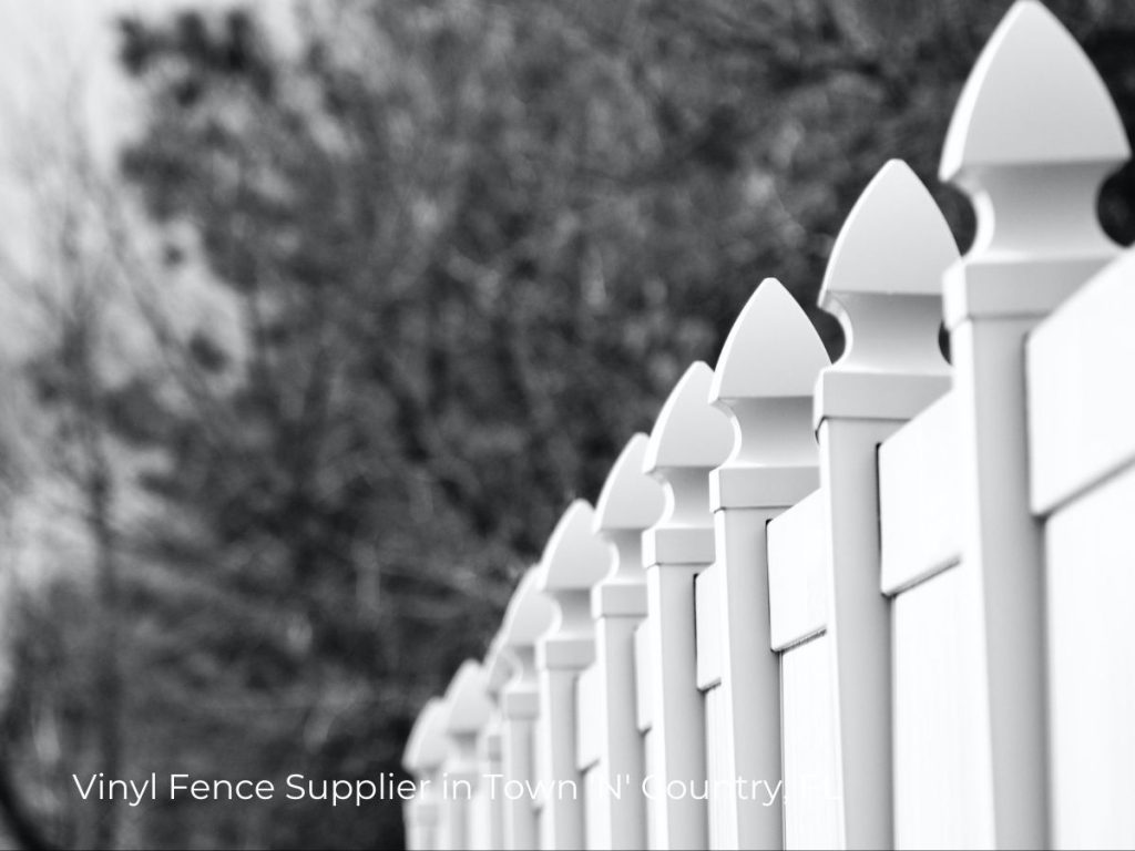 Vinyl Fence Supplier in Town 'N' Country, FL